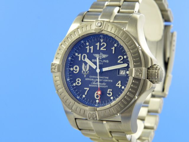 Breitling Avenger Seawolf SAS (Special Air Service)