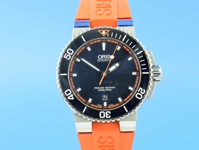 Oris Aquis Date