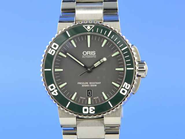 Oris Aquis Date