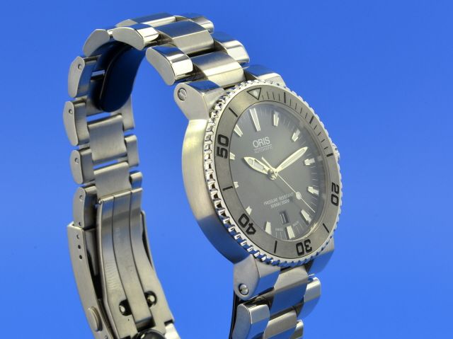 Oris Aquis Date Automatik