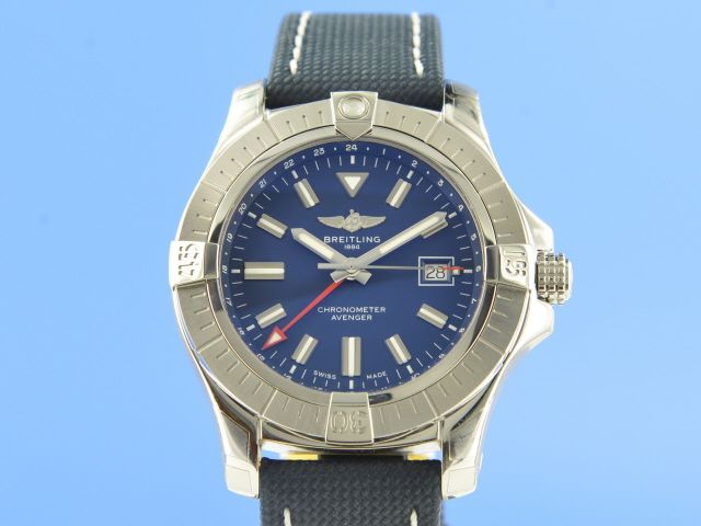 Breitling Avenger Automatic GMT 45