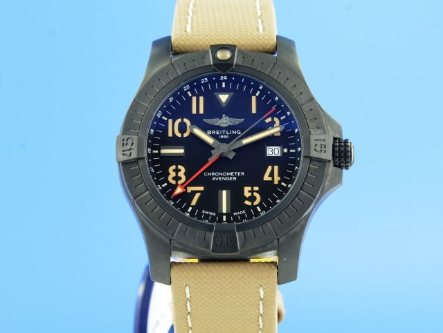 Breitling Avenger Automatic Gmt 45 Night Mission Faltschliee