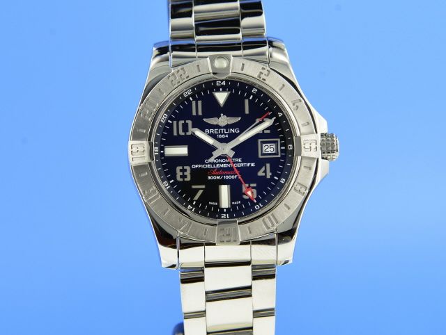 Breitling Avenger II GMT