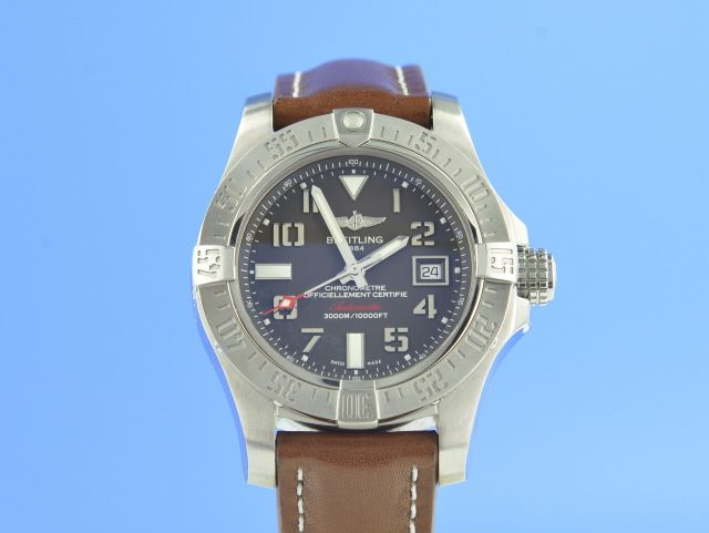 Breitling Avenger II Seawolf Automatik