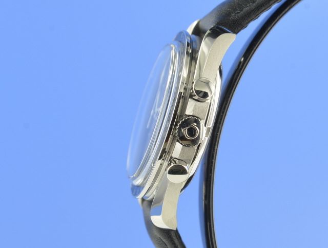 Omega Speedmaster Moonwatch Mater Chronometer Co-Axial