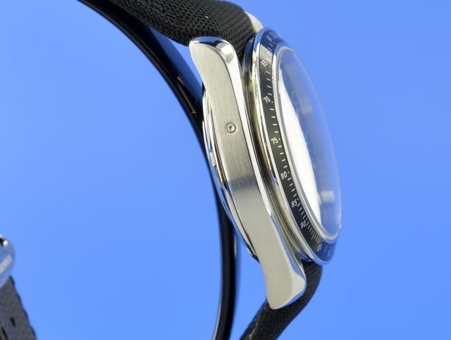 Omega Speedmaster Racing Co-Axial