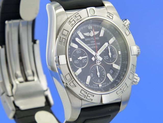 Breitling Chronomat 44 B01