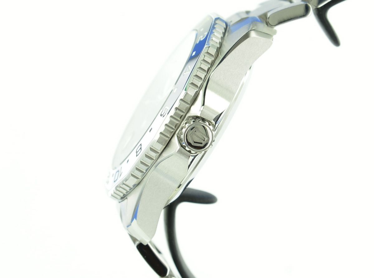 TAG Heuer Aquaracer Professional 300 GMT