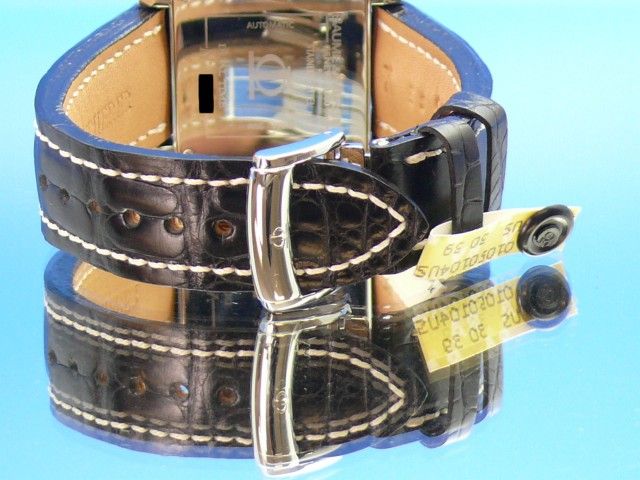 Baume & Mercier Hampton Square GMT