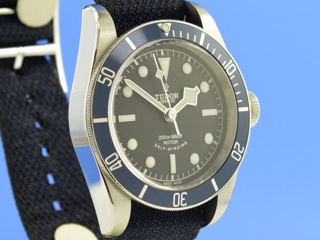 Tudor Heritage Black Bay