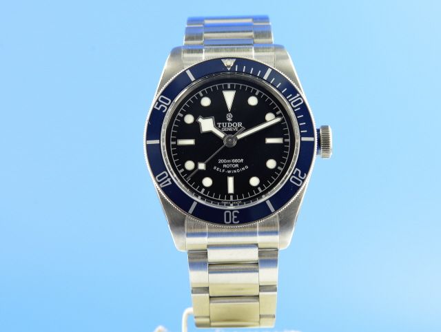 Tudor Heritage Black Bay