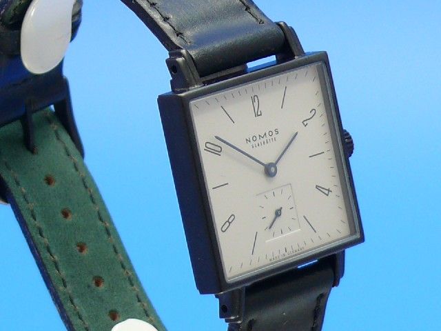 NOMOS Tetra PVD Black NP*1640