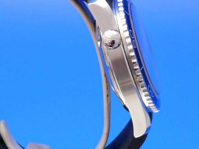 Omega Planet Ocean James Bond Casino Royale ltd