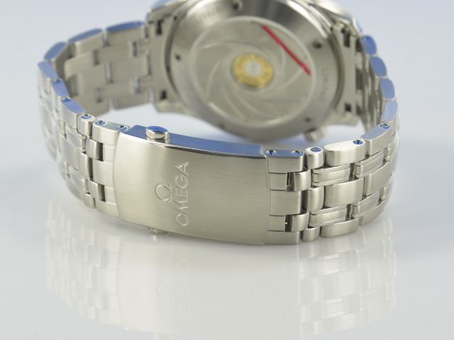 Omega Seamaster Diver 300M 50th Anniversary James Bond