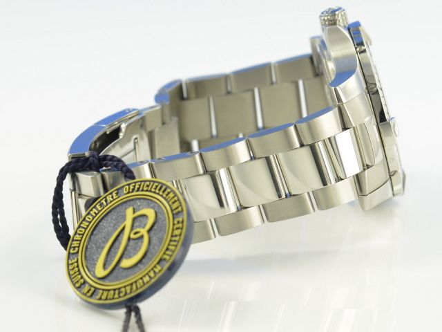 Breitling Avenger 43 mm Blue Dial 2022