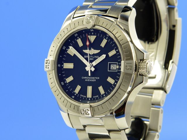 Breitling Avenger Automatic 43