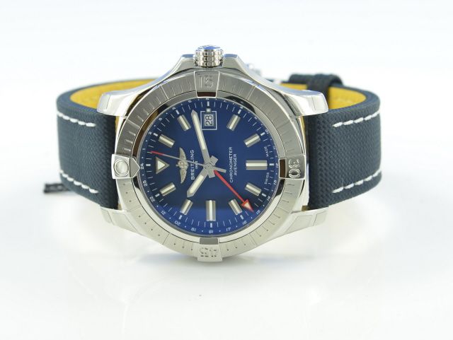 Breitling Avenger Automatic GMT 45