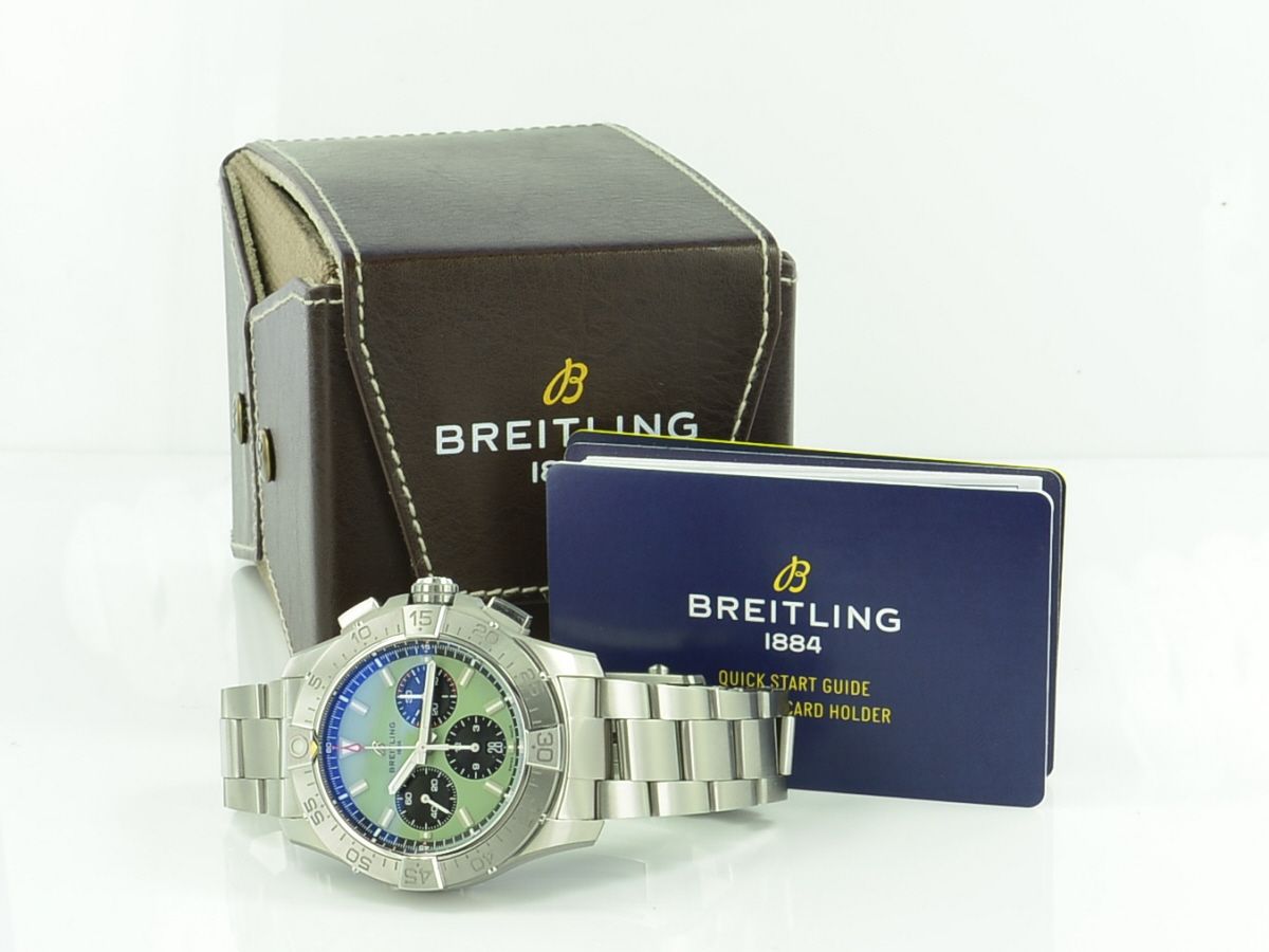 Breitling Avenger B01 Chronograph AB 0147 Stahl Automatik