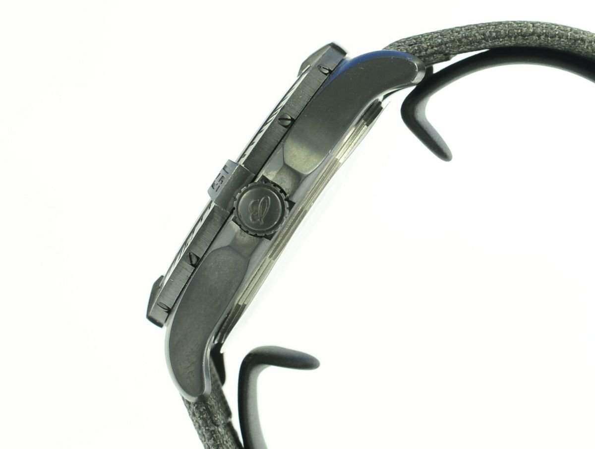 Breitling Avenger Blackbird 44