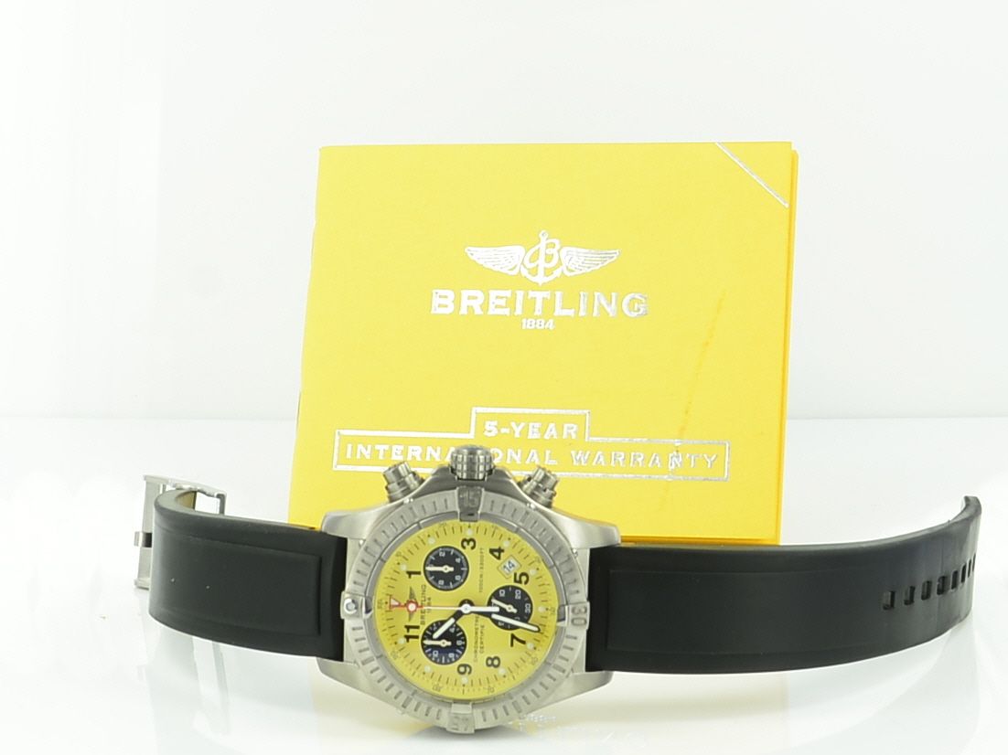 Breitling Avenger Chrono Avenger M1 Titan