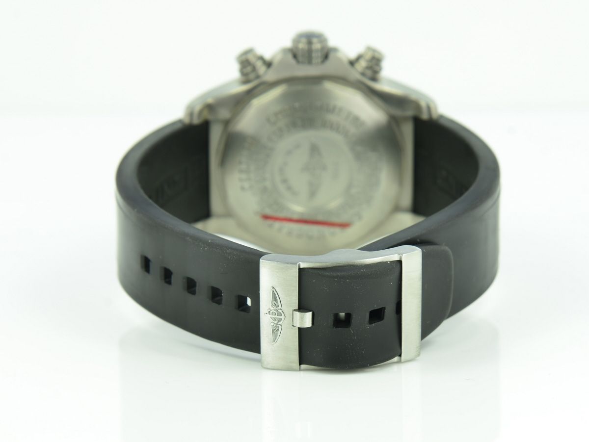 Breitling Avenger Chrono Avenger M1 Titan