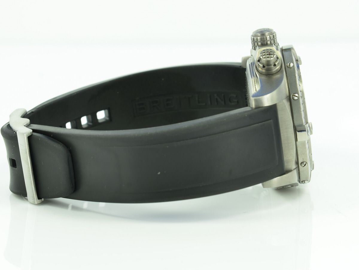 Breitling Avenger Chrono Avenger M1 Titan