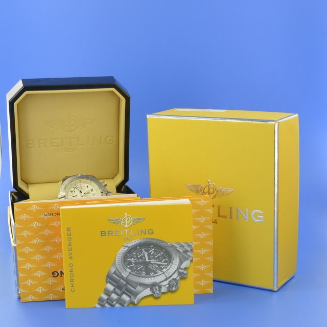 Breitling Avenger Chrono