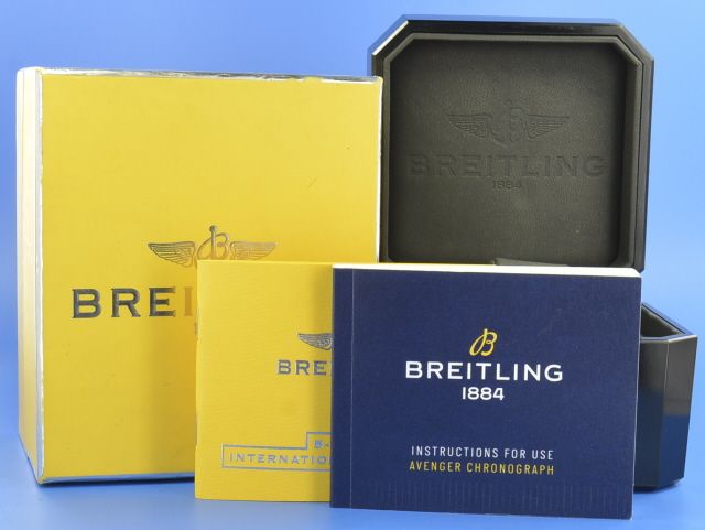 Breitling Avenger Chronograph Titan