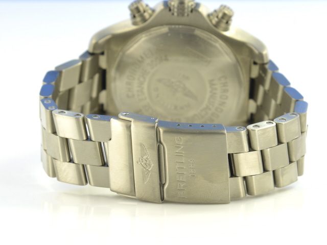 Breitling Avenger Chronograph Titan