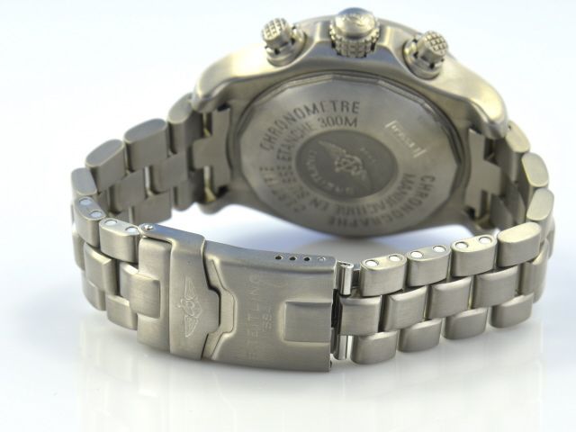 Breitling Avenger Chronograph Titan