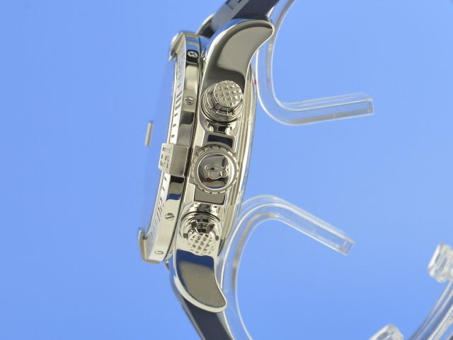 Breitling Avenger II Chronograph