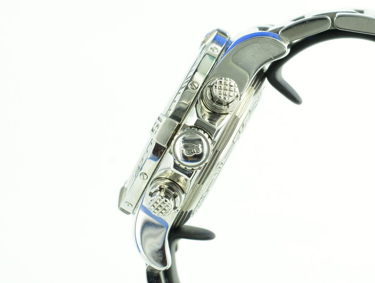 Breitling Avenger II Chronograph Automatik A13381