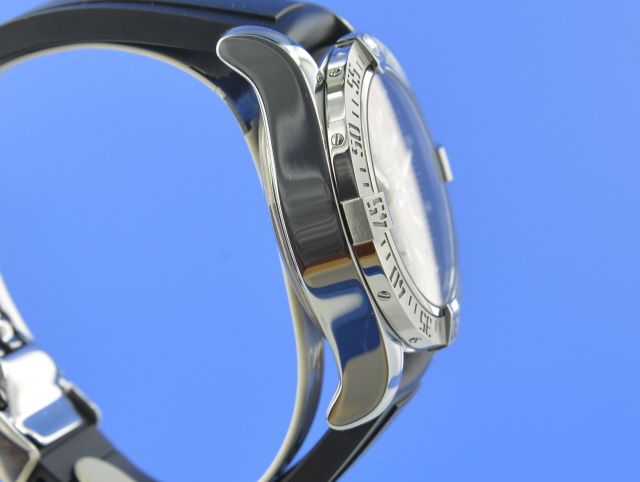 Breitling Avenger II  Chronograph