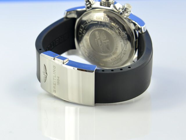 Breitling Avenger II  Chronograph