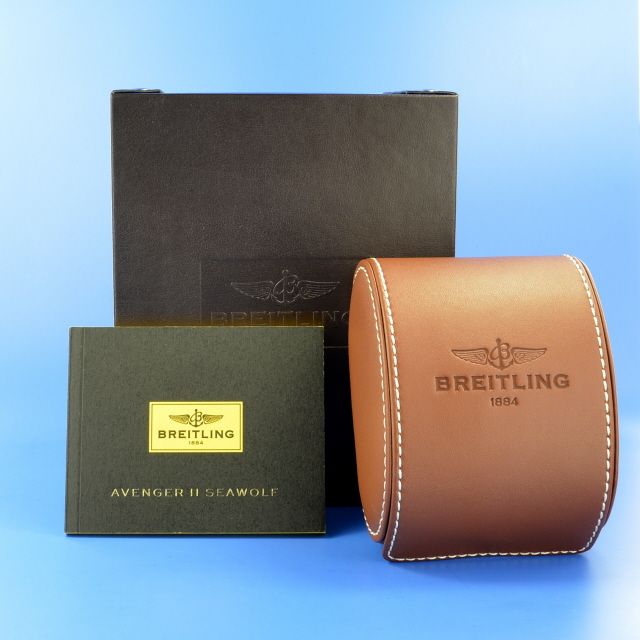 Breitling Avenger II  Chronograph