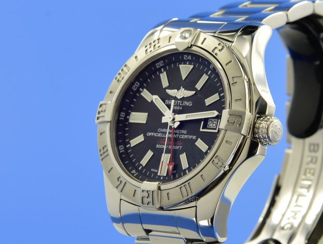 Breitling Avenger II GMT