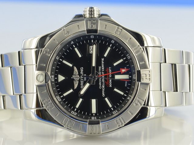Breitling Avenger II GMT