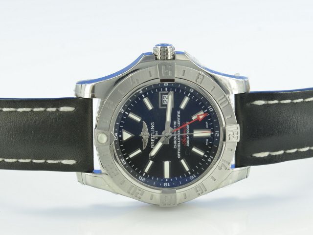 Breitling Avenger II GMT Automatik