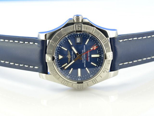 Breitling Avenger II GMT