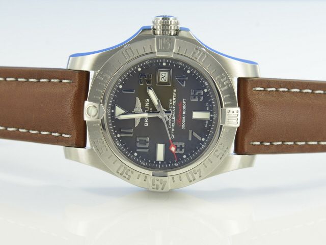 Breitling Avenger II Seawolf Automatik