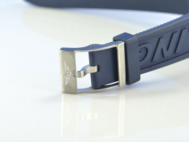 Breitling Avenger Seawolf Titan Automatik