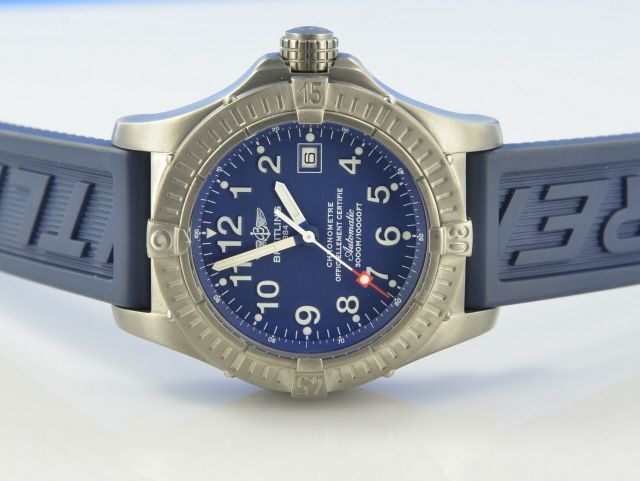 Breitling Avenger Seawolf Titan Automatik