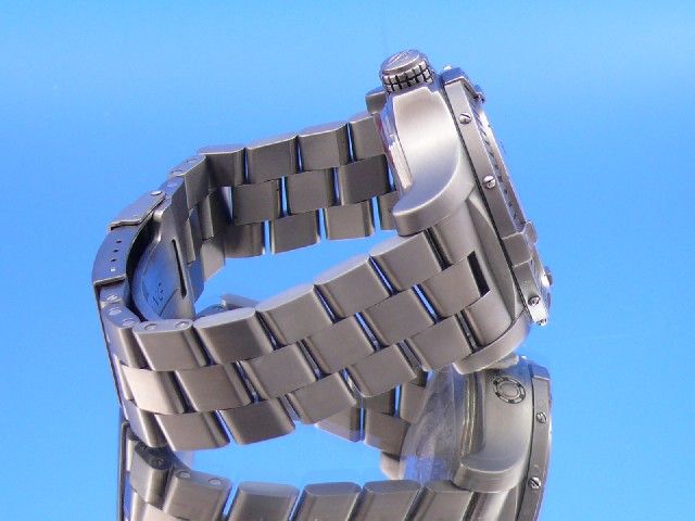 Breitling Avenger Seawolf Titan Utrinque Paratus