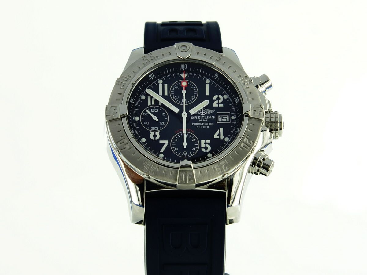 Breitling Avenger Skyland Chronograph A13380