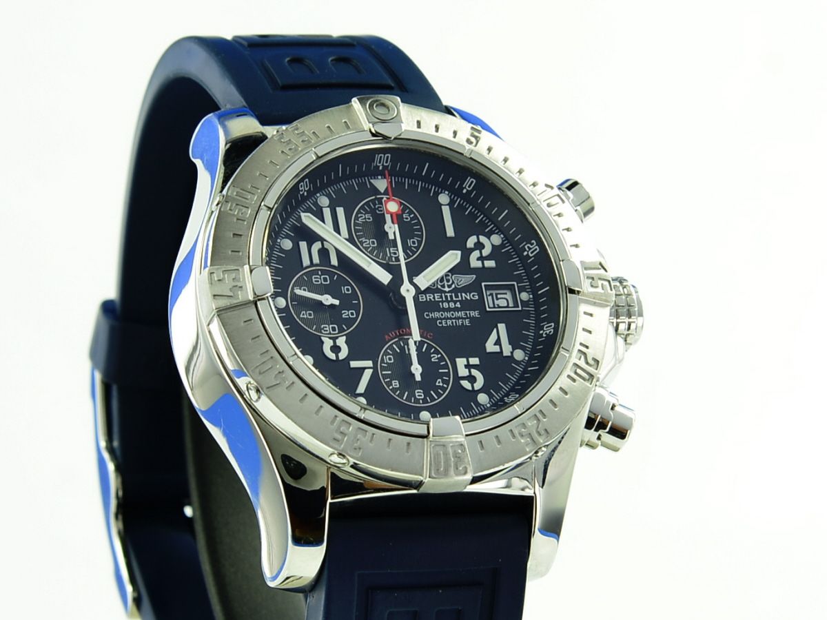 Breitling Avenger Skyland Chronograph A13380