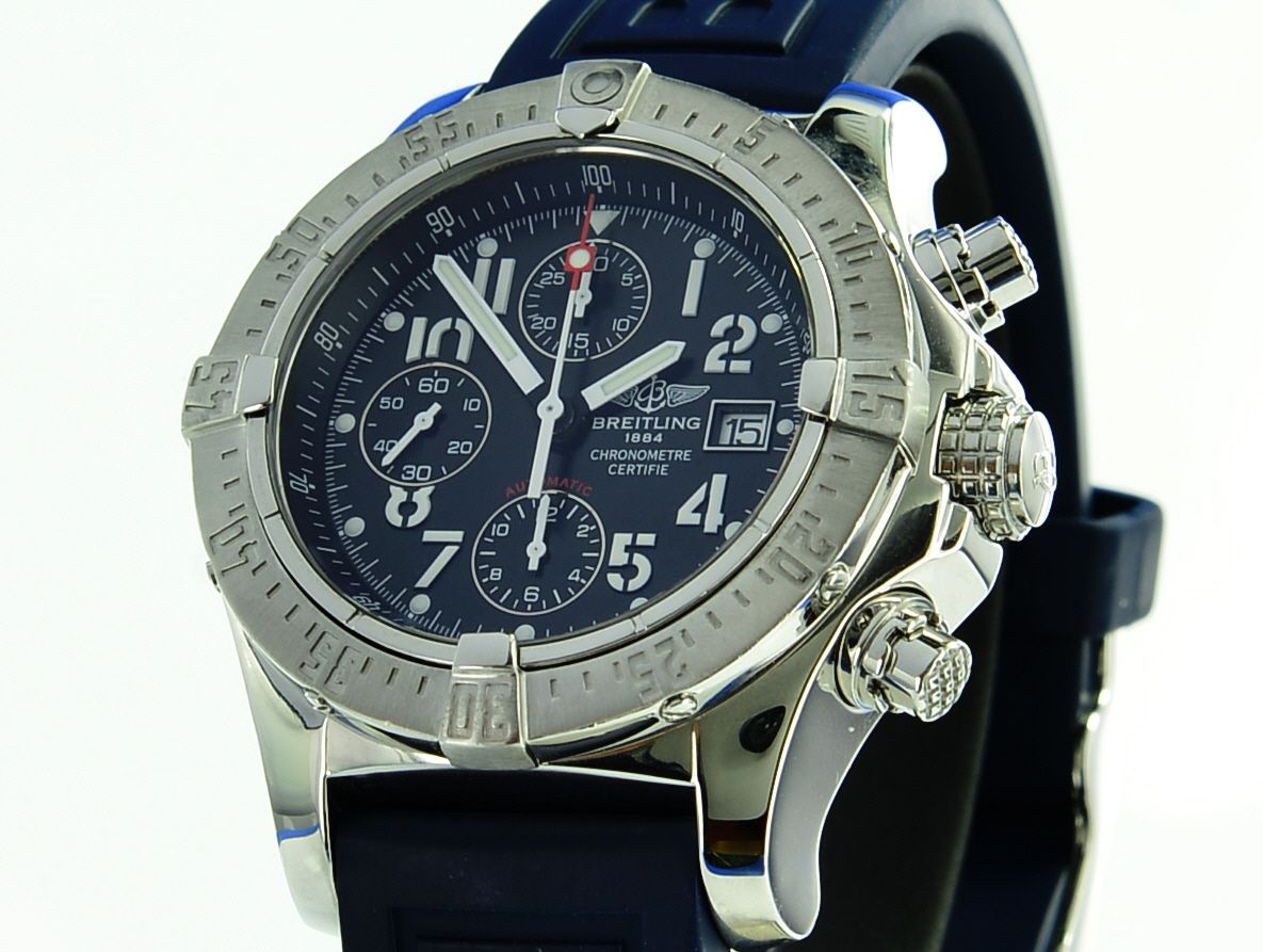 Breitling Avenger Skyland Chronograph A13380