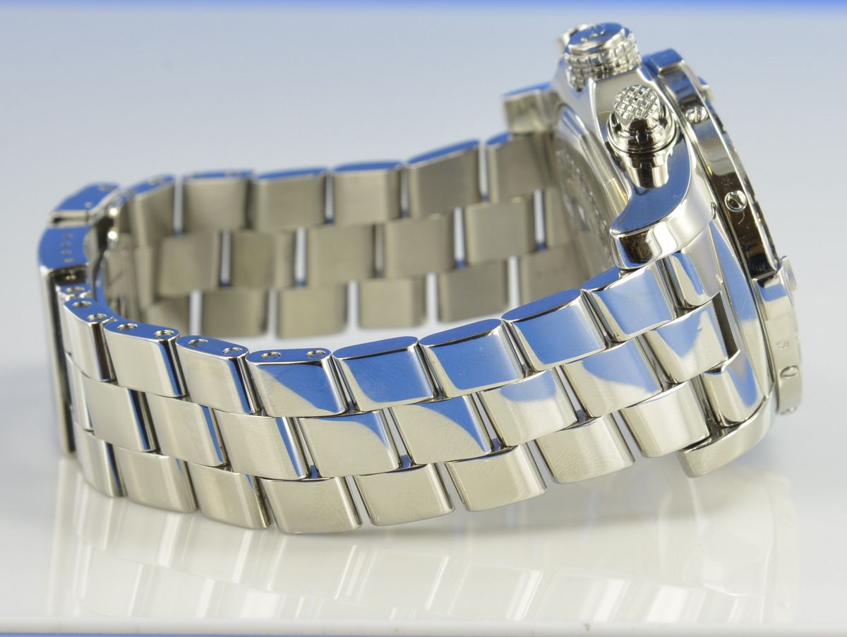 Breitling Avenger Skyland Chronograph