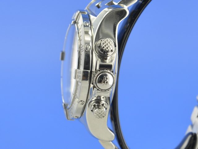 Breitling Avenger Skyland