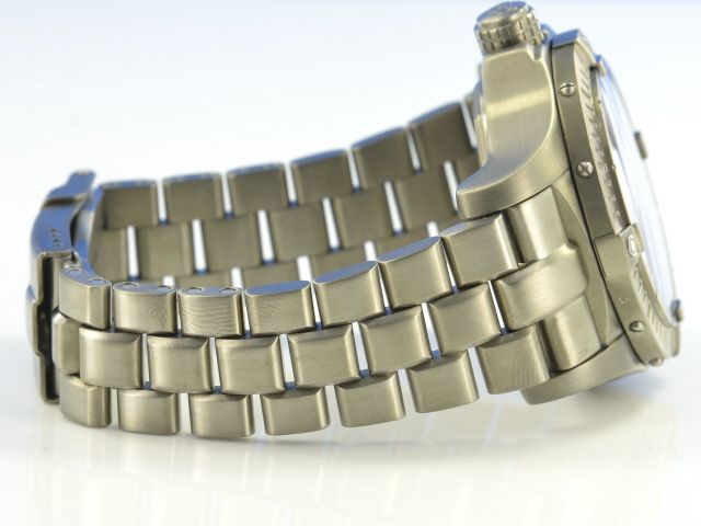 Breitling Avenger Titan