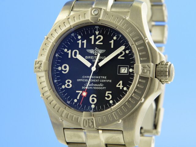 Breitling Avenger Titan